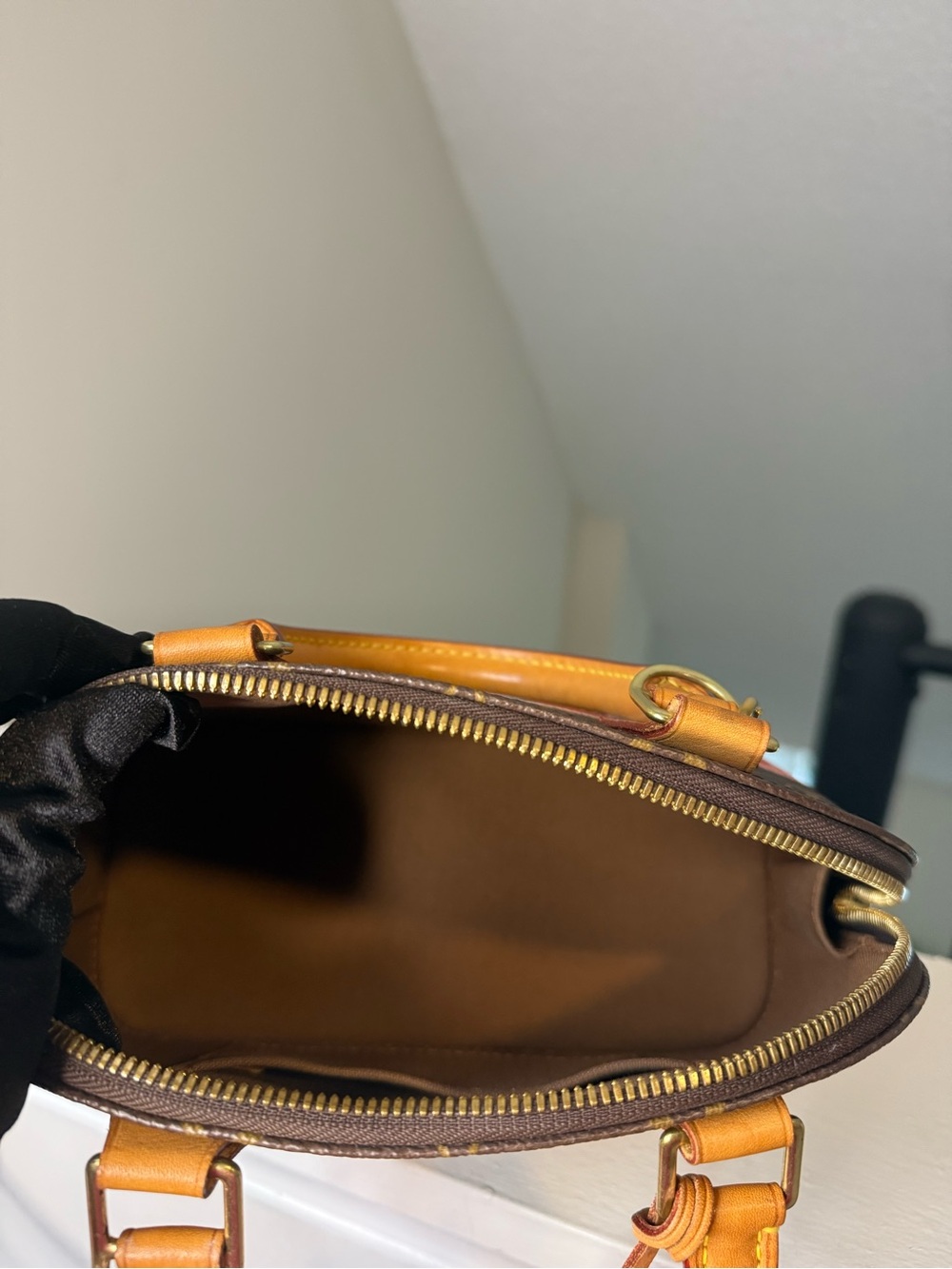 Limited Edition World Tour Louis Vuitton Monogram Alma BB - Picture 7 of 9